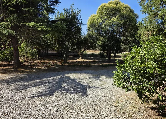 La Dimora Del Casaro Bed & Breakfast 3*